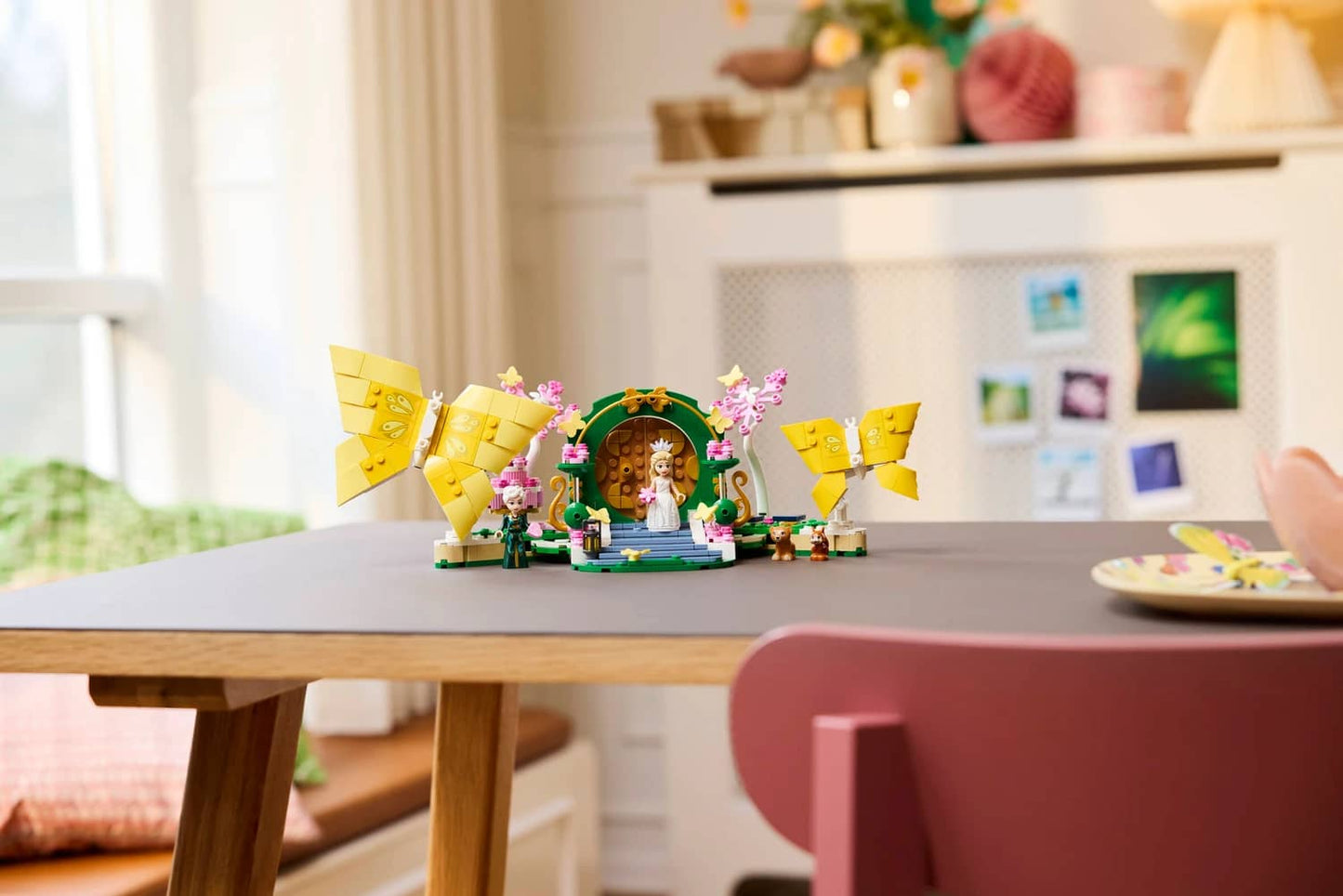 LEGO 75688 Glinda's Wedding Day - Wicked