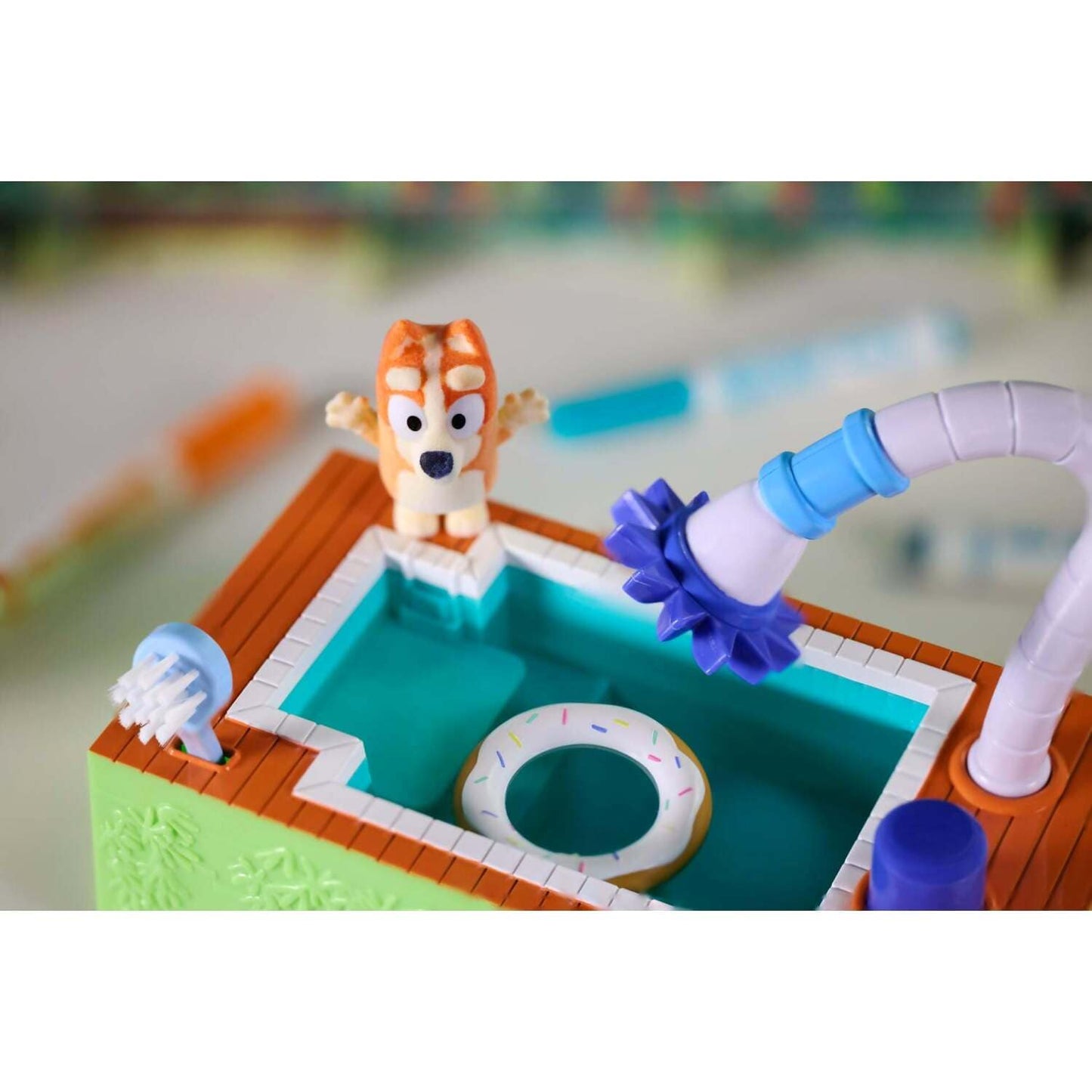 Crayola - Scribble Scrubbie Bluey Poolside Playset