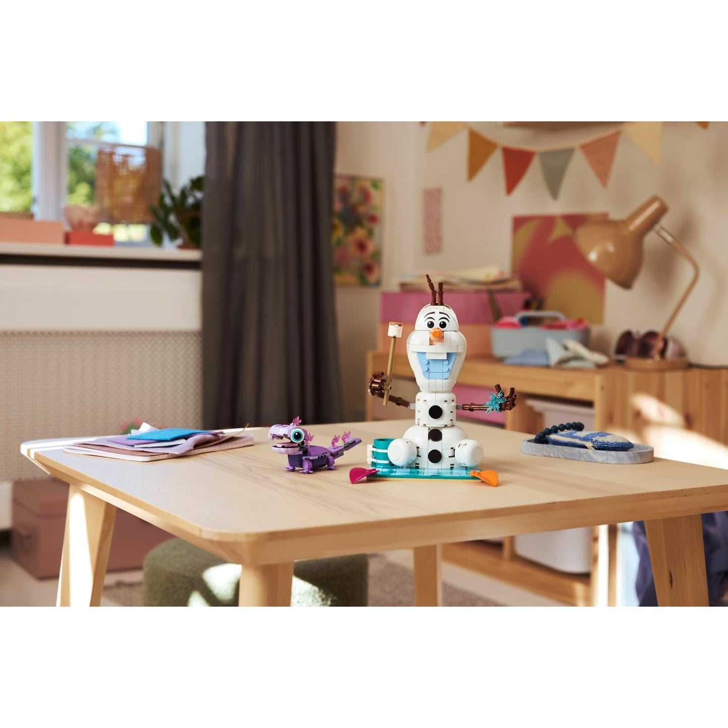 LEGO 43287 Olaf and Bruni’s Picnic Fun - Disney