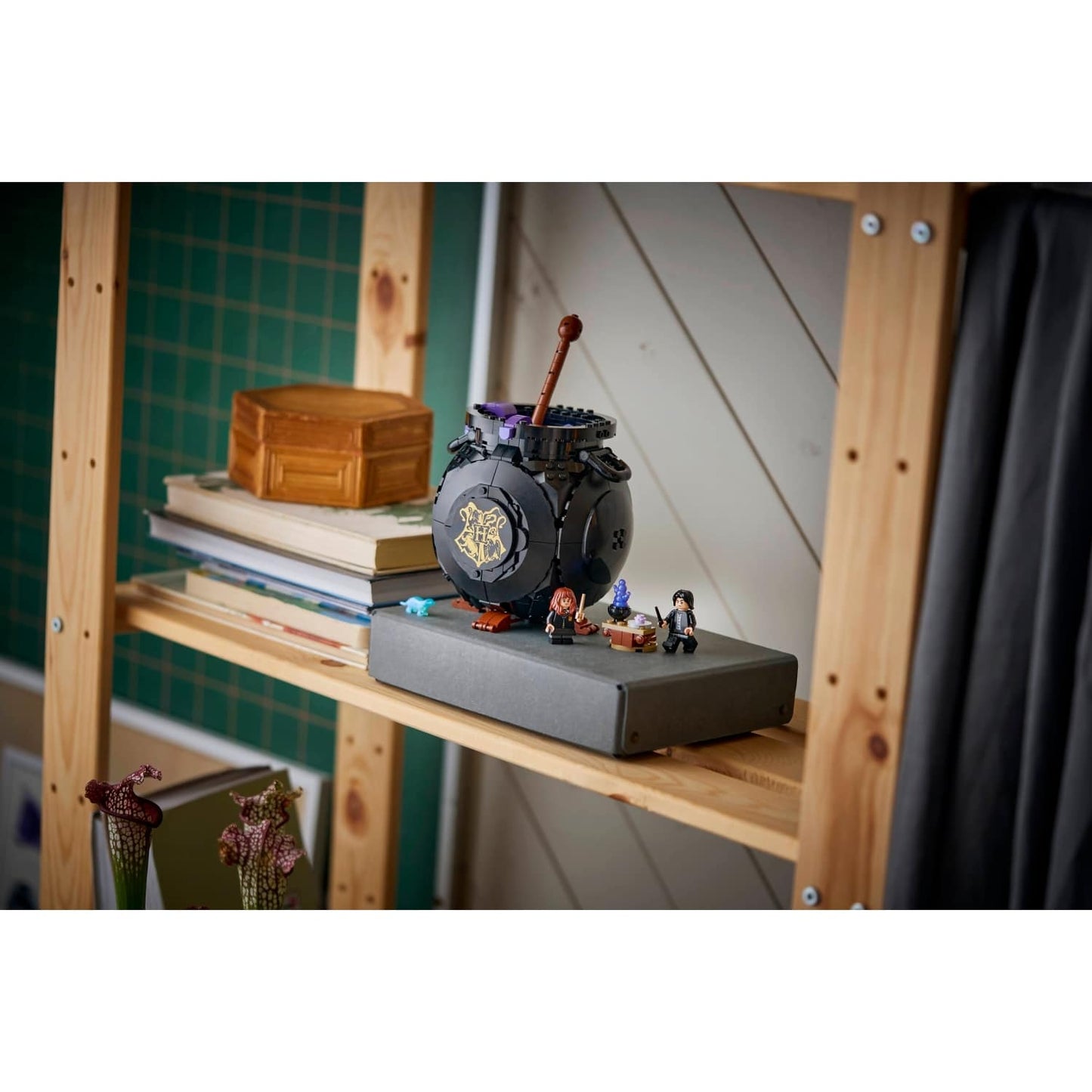 LEGO 76464 Cauldron: Secret Potions Classroom - Harry Potter