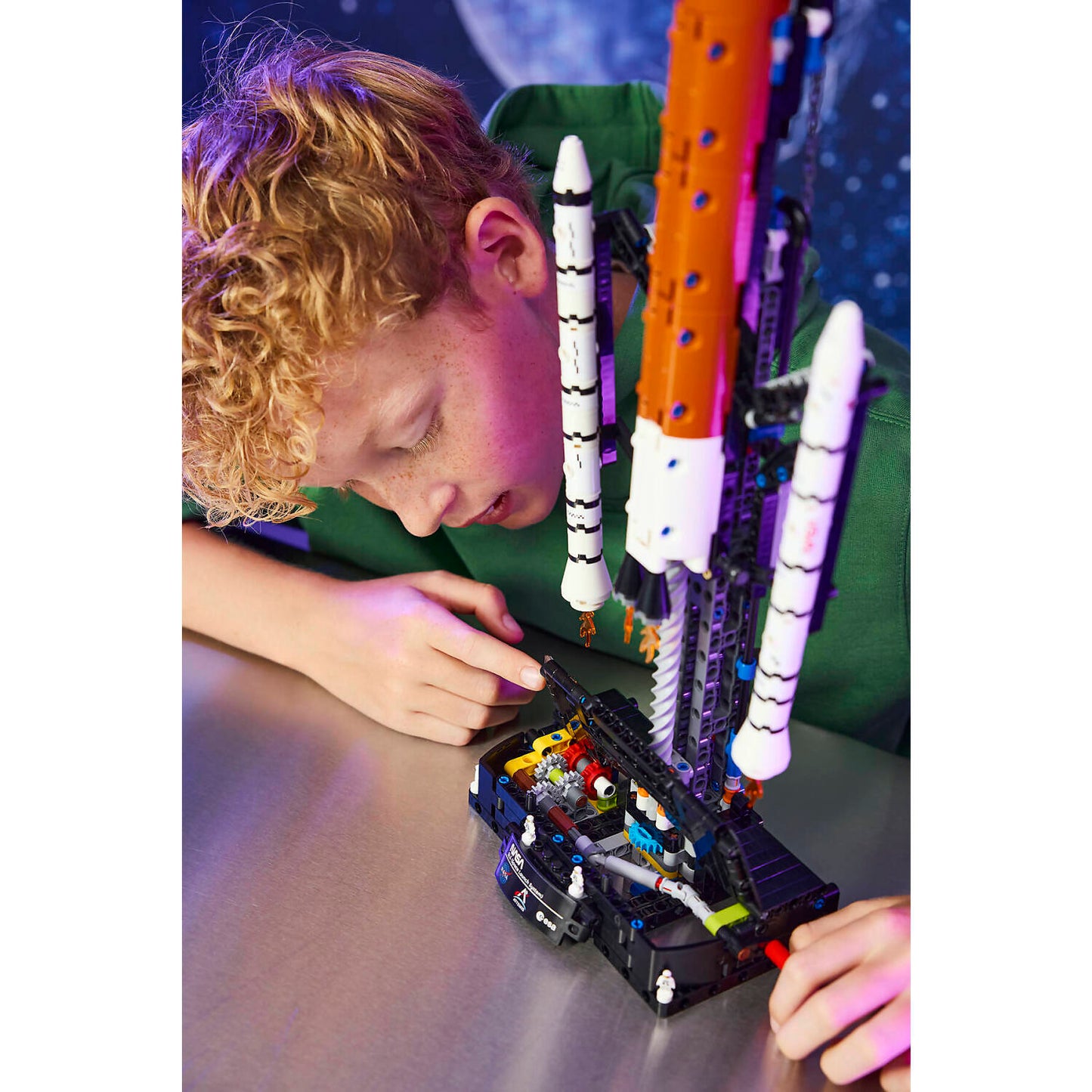 LEGO 42221 NASA Artemis Space Launch System Rocket - Technic