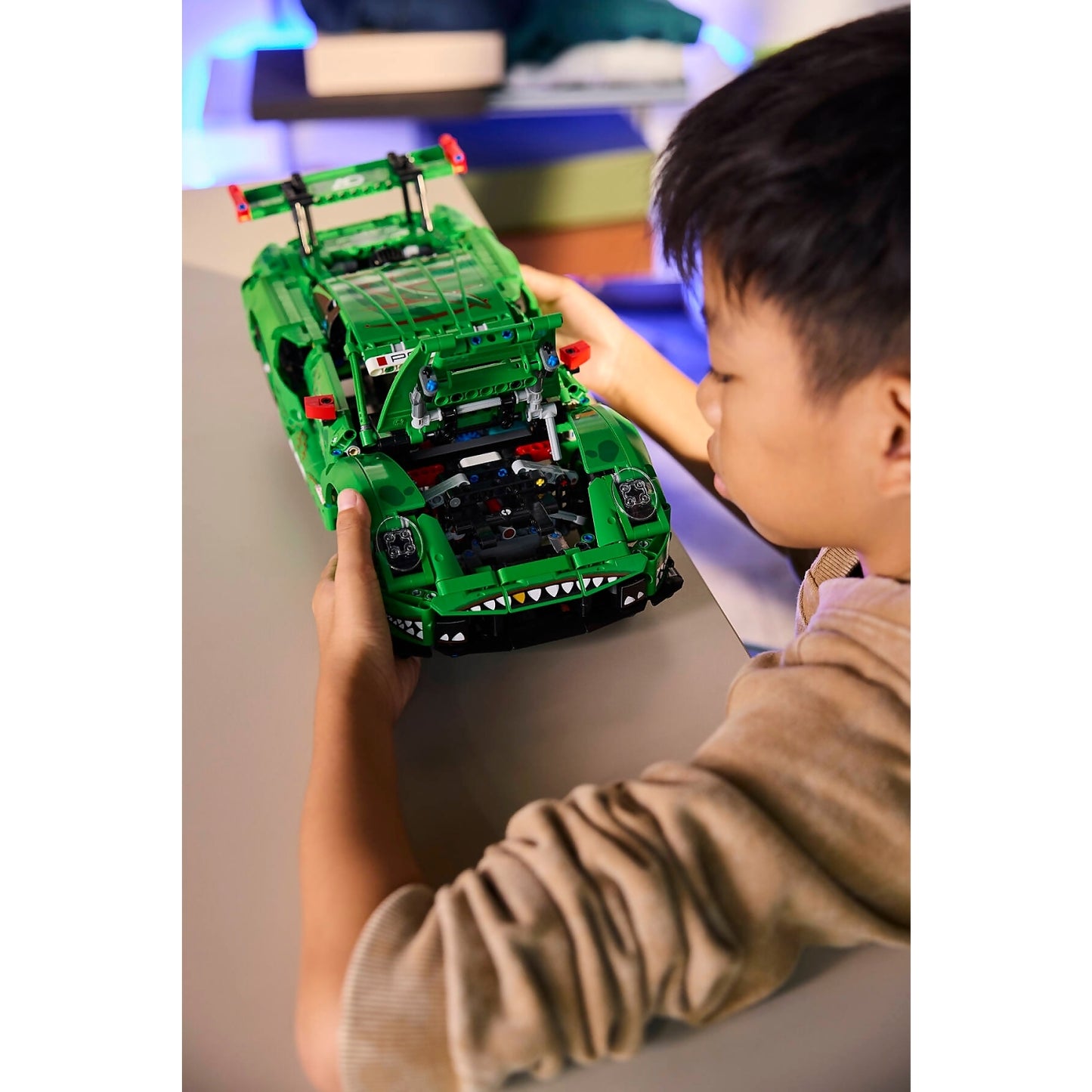 LEGO 42224 Porsche 911 GT3 R REXY AO Racing Car - Technic