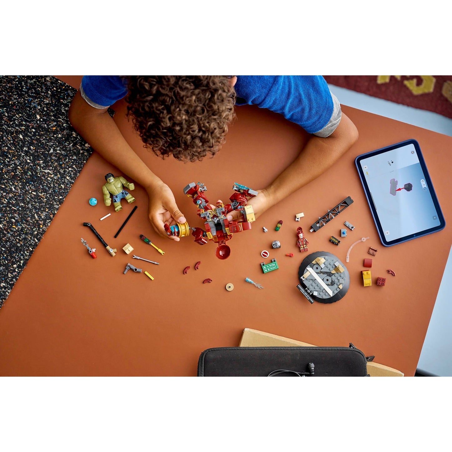 LEGO 76343 Epic Battle: Hulkbuster vs. The Hulk - Marvel Super Heroes