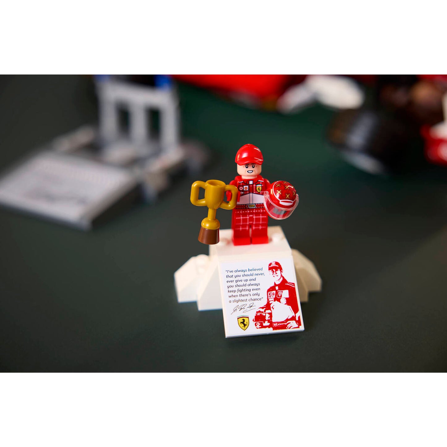 LEGO 11375 Ferrari F2004 & Michael Schumacher - ICONS