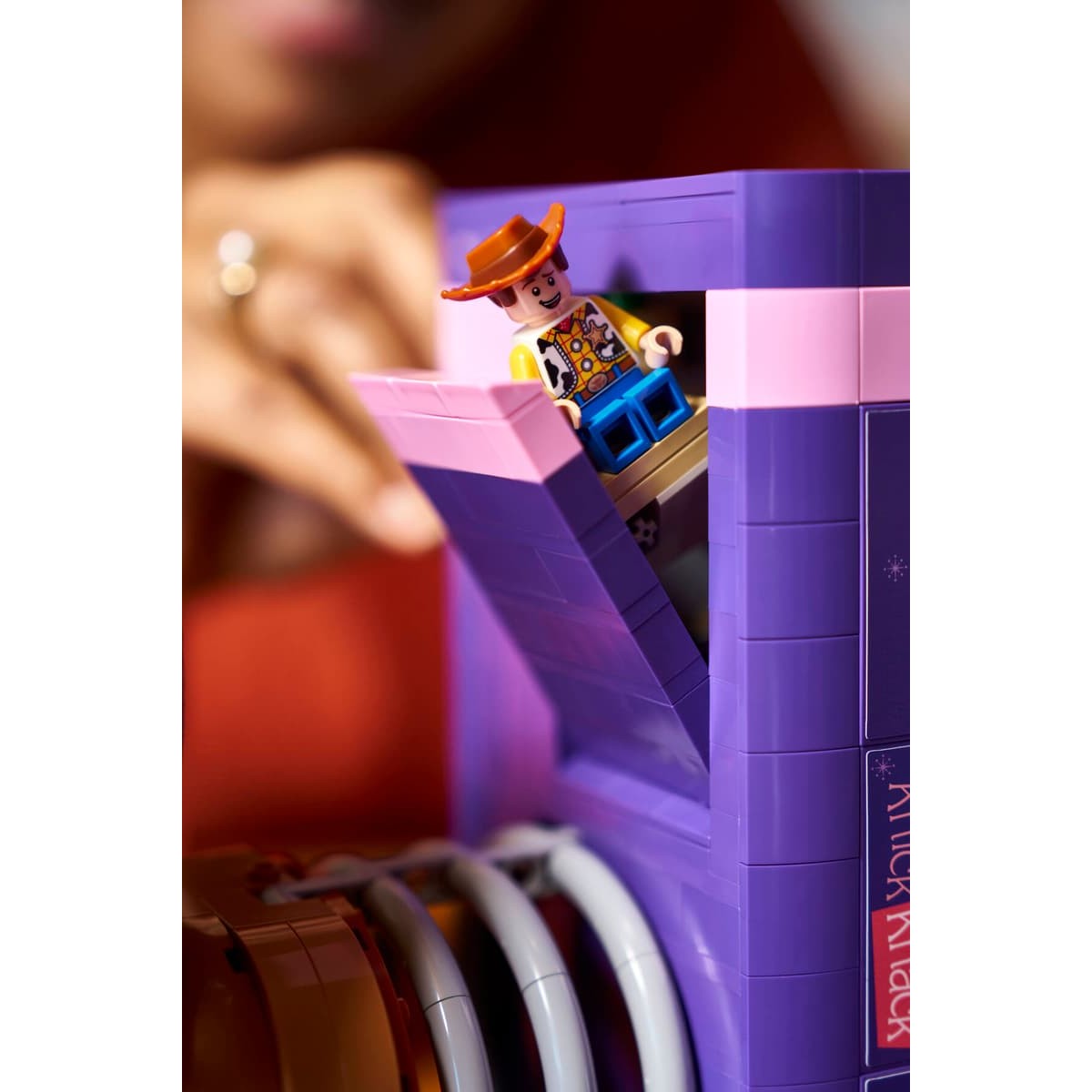 LEGO 43301 Toy Story Slinky Dog Bookends - Disney