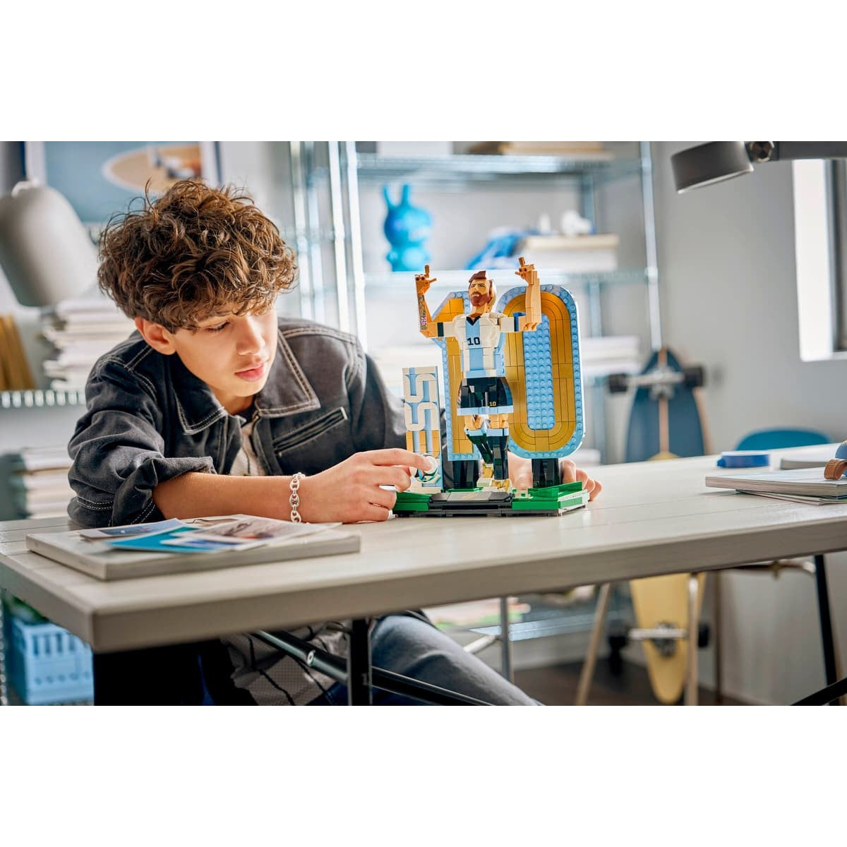 LEGO 43015 Lionel Messi Football Legend - Editions