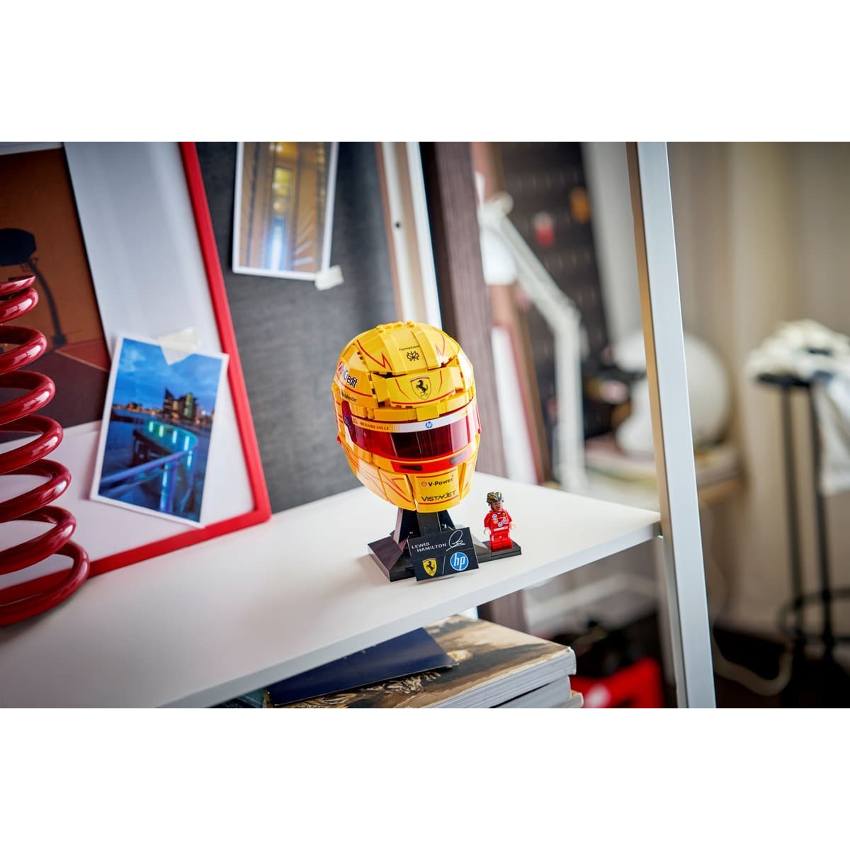 LEGO 43022 Scuderia Ferrari HP Lewis Hamilton Helmet - Editions