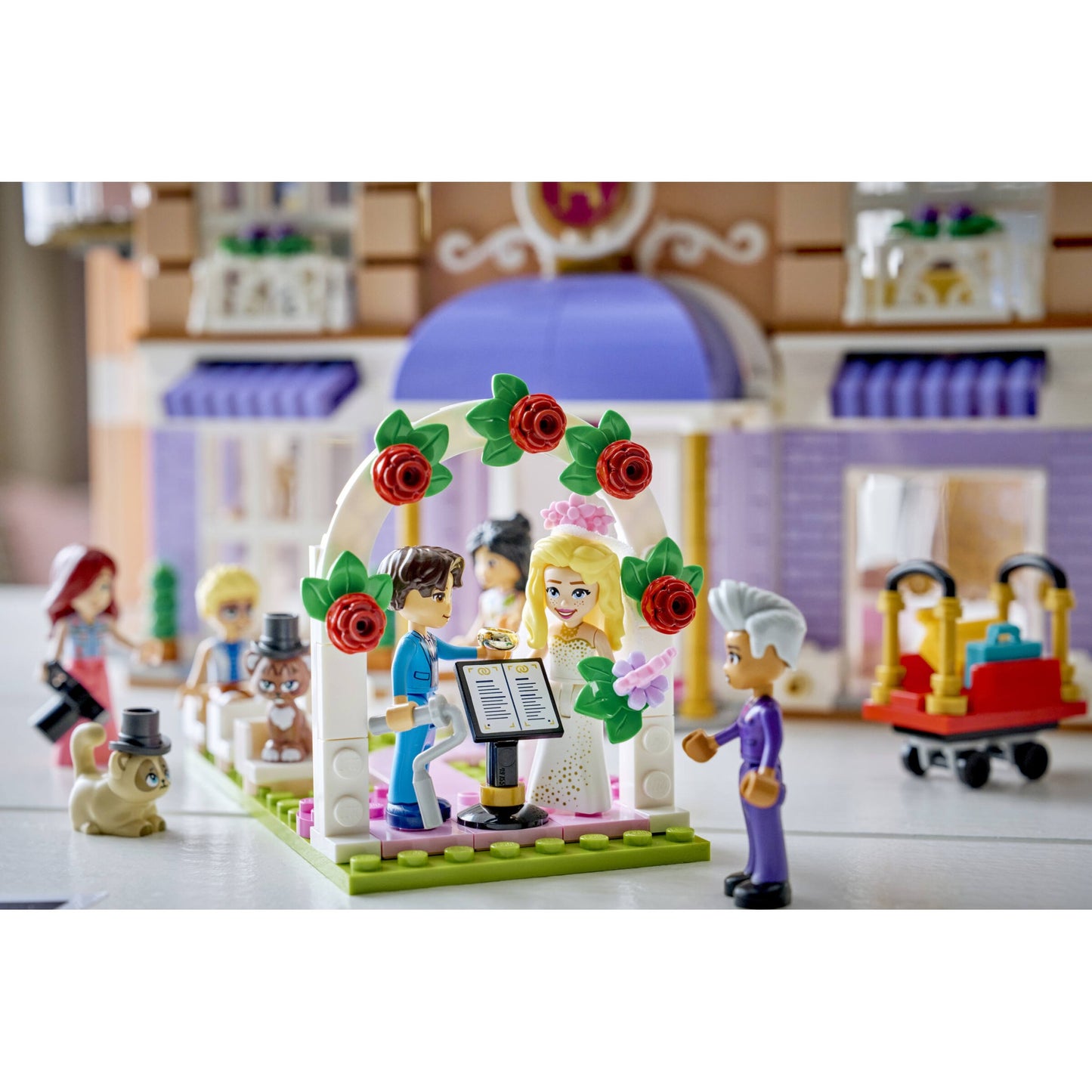 LEGO 42704 Heartlake City Grand Hotel - Friends