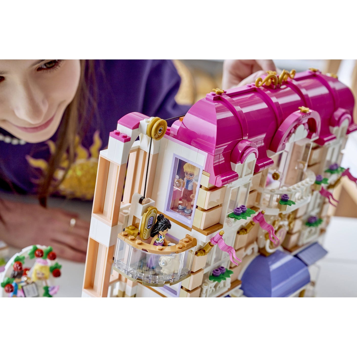 LEGO 42704 Heartlake City Grand Hotel - Friends