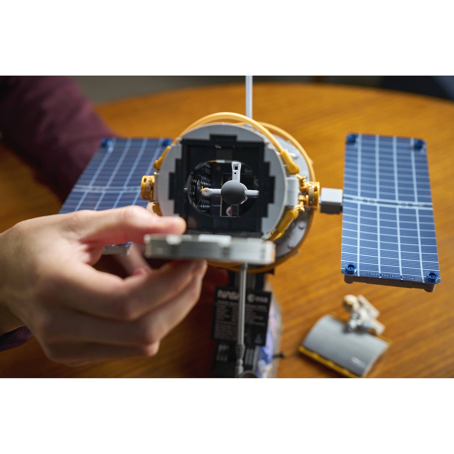 LEGO 11382 Hubble Space Telescope - Icons