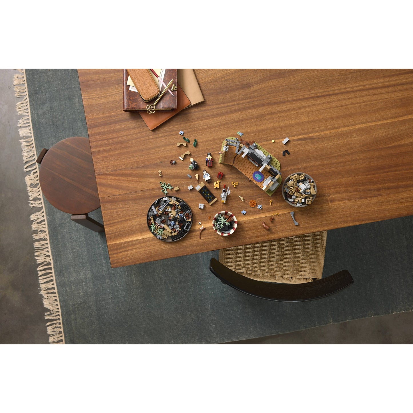LEGO® 11383 Mayor Manor - Icons