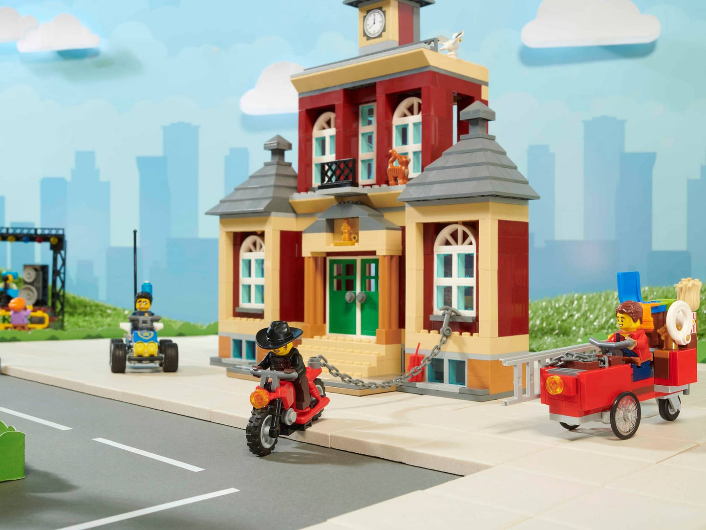 LEGO 60271 Main Square - City