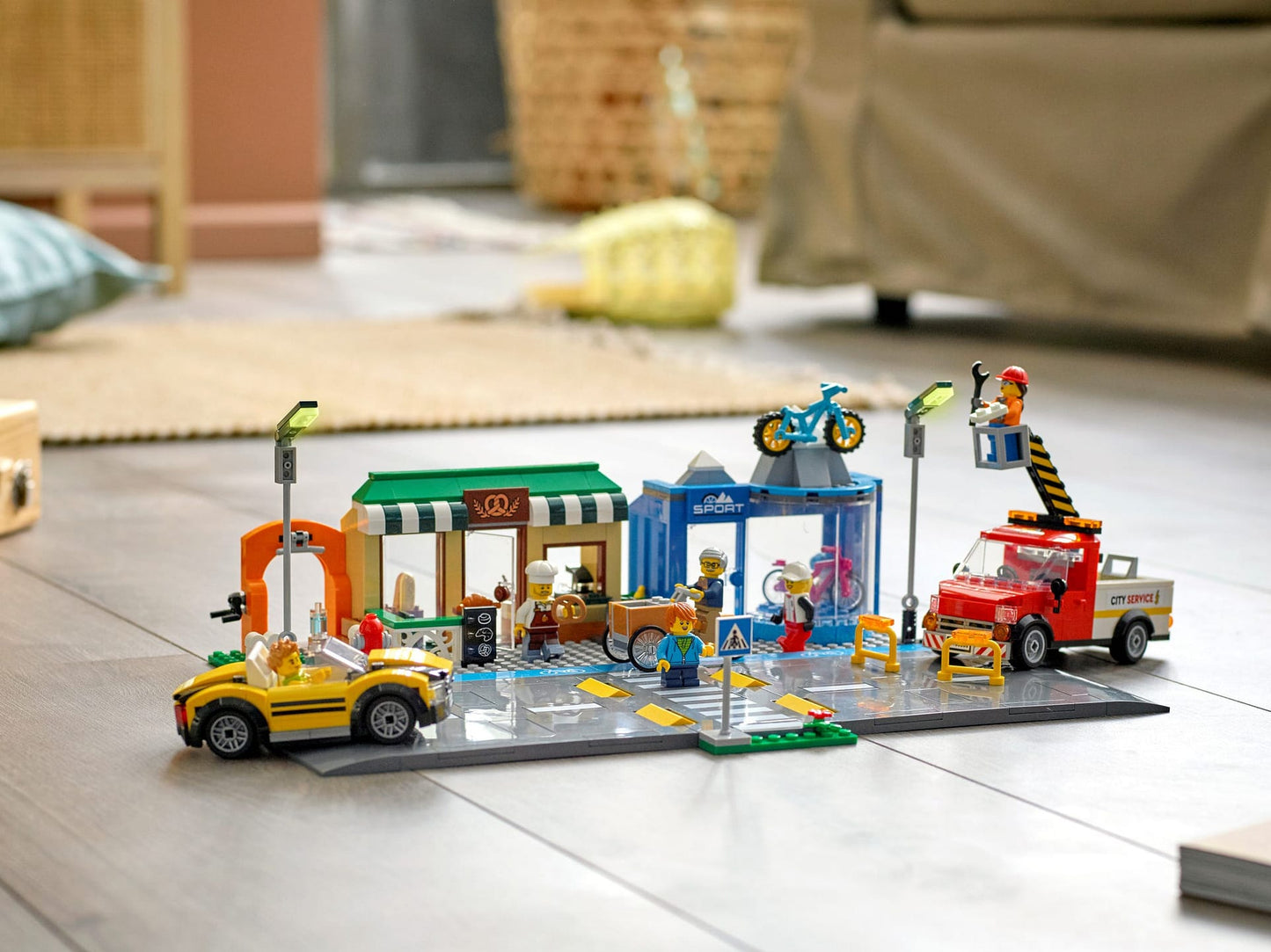 LEGO 60306 Shopping Street - City