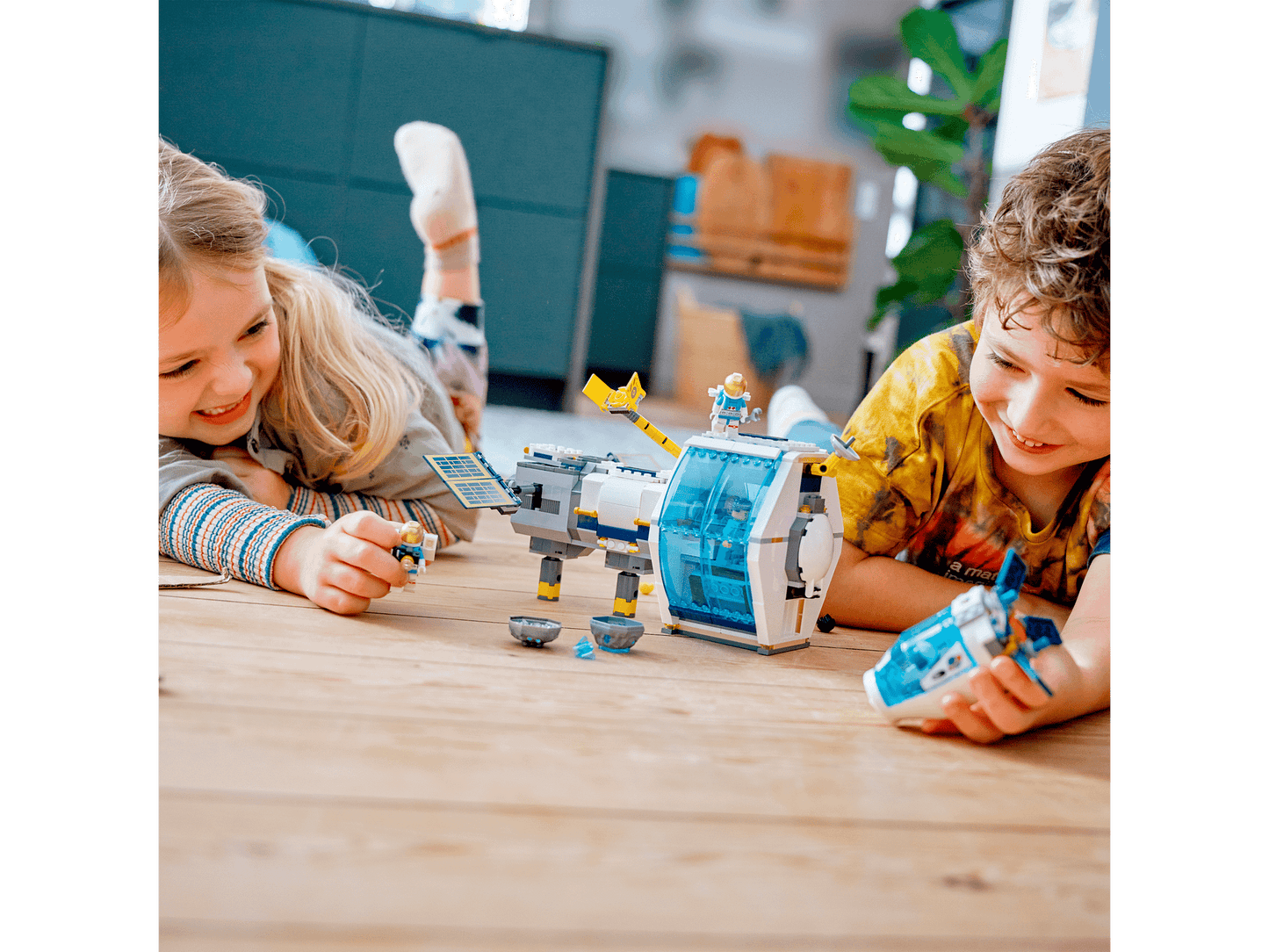 LEGO 60349 Lunar Space Station - City