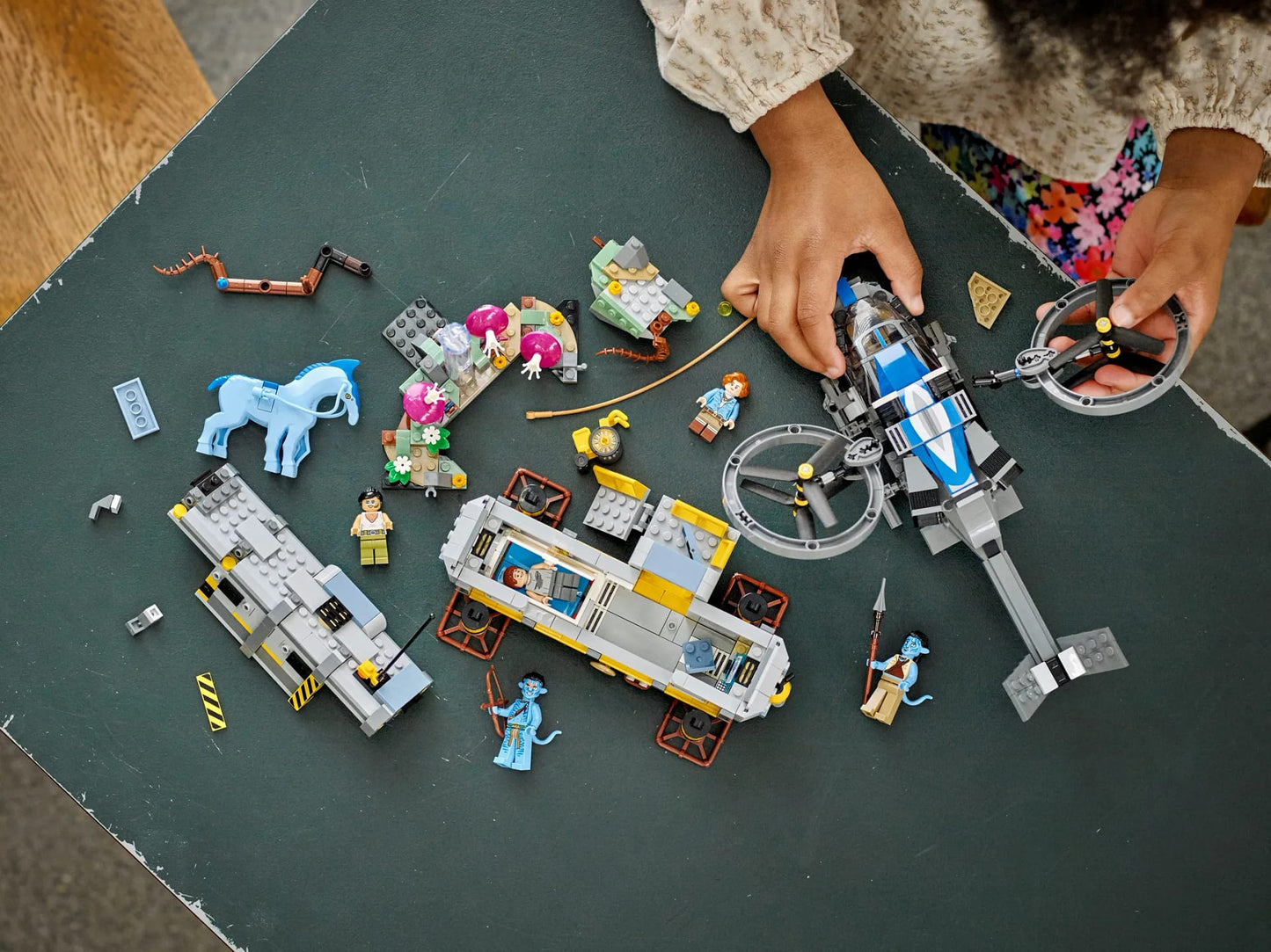 LEGO 75573 Floating Mountains: Site 26 and RDA Samson - Avatar