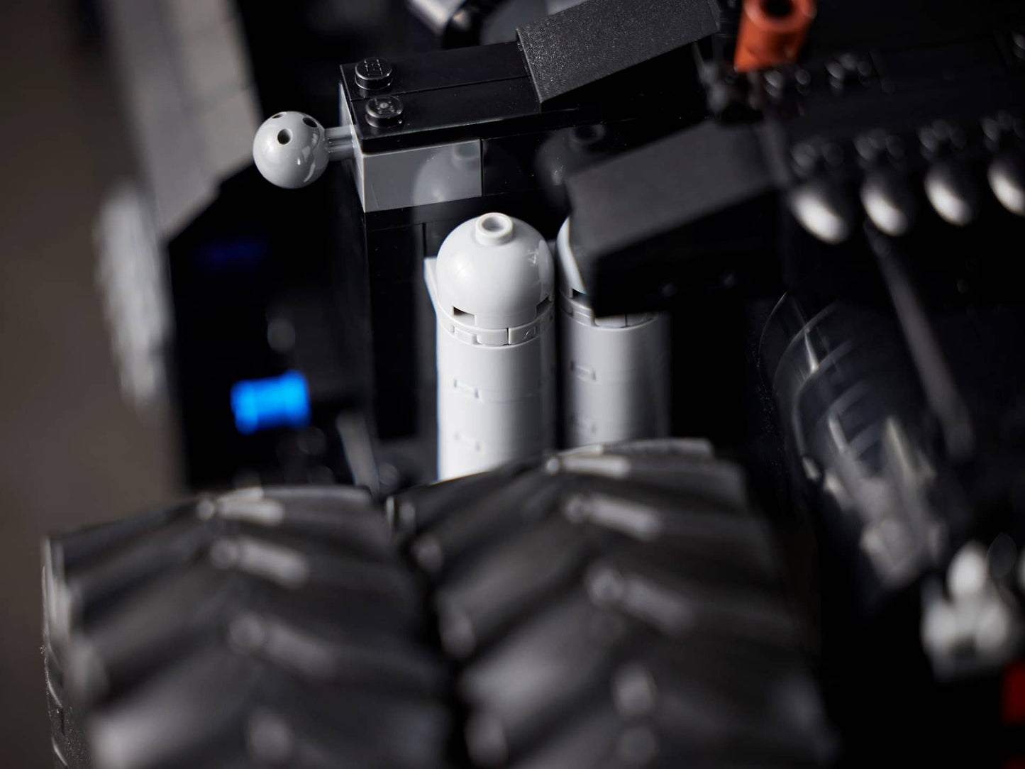 LEGO 76240 DC Batman Batmobile Tumbler  - DC Super Heroes