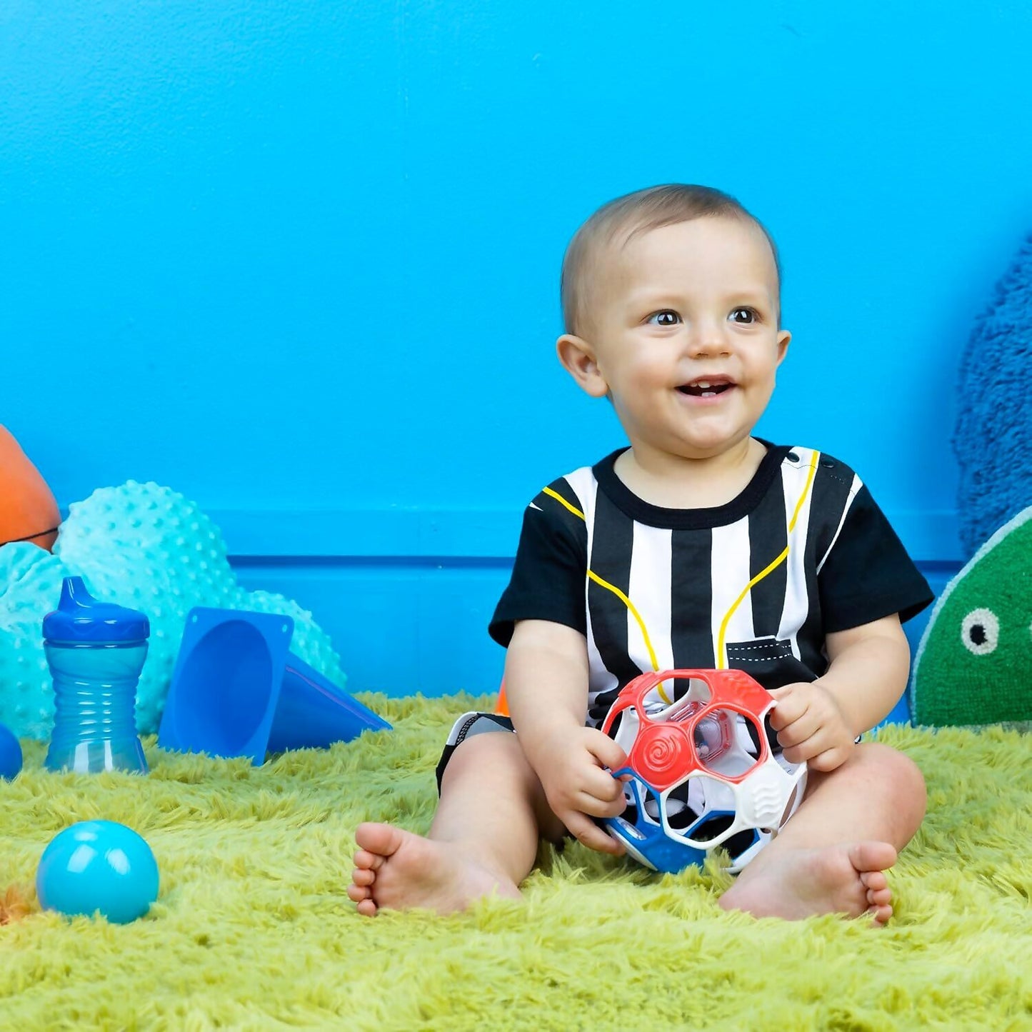 Bright Starts - Oball Grippin Goals Rattle Soccer Ball - Red White & Blue