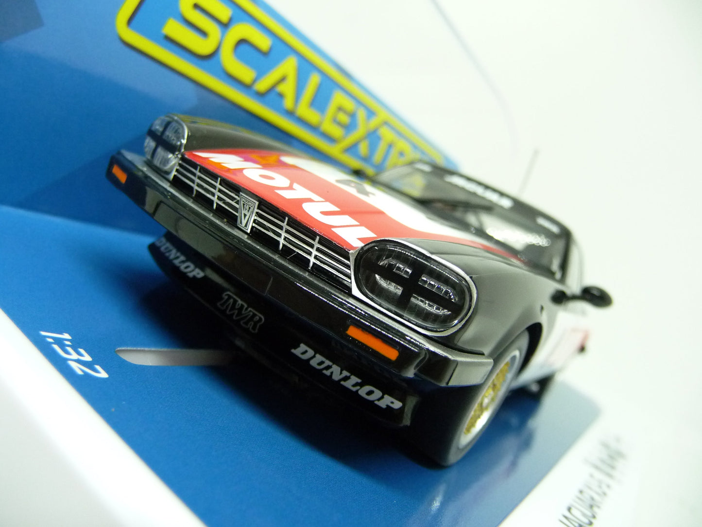 Scalextric C4261 Jaguar XJS - SPA 24hrs 1982 - WALKINSHAW NICHOLSON & PERCY
