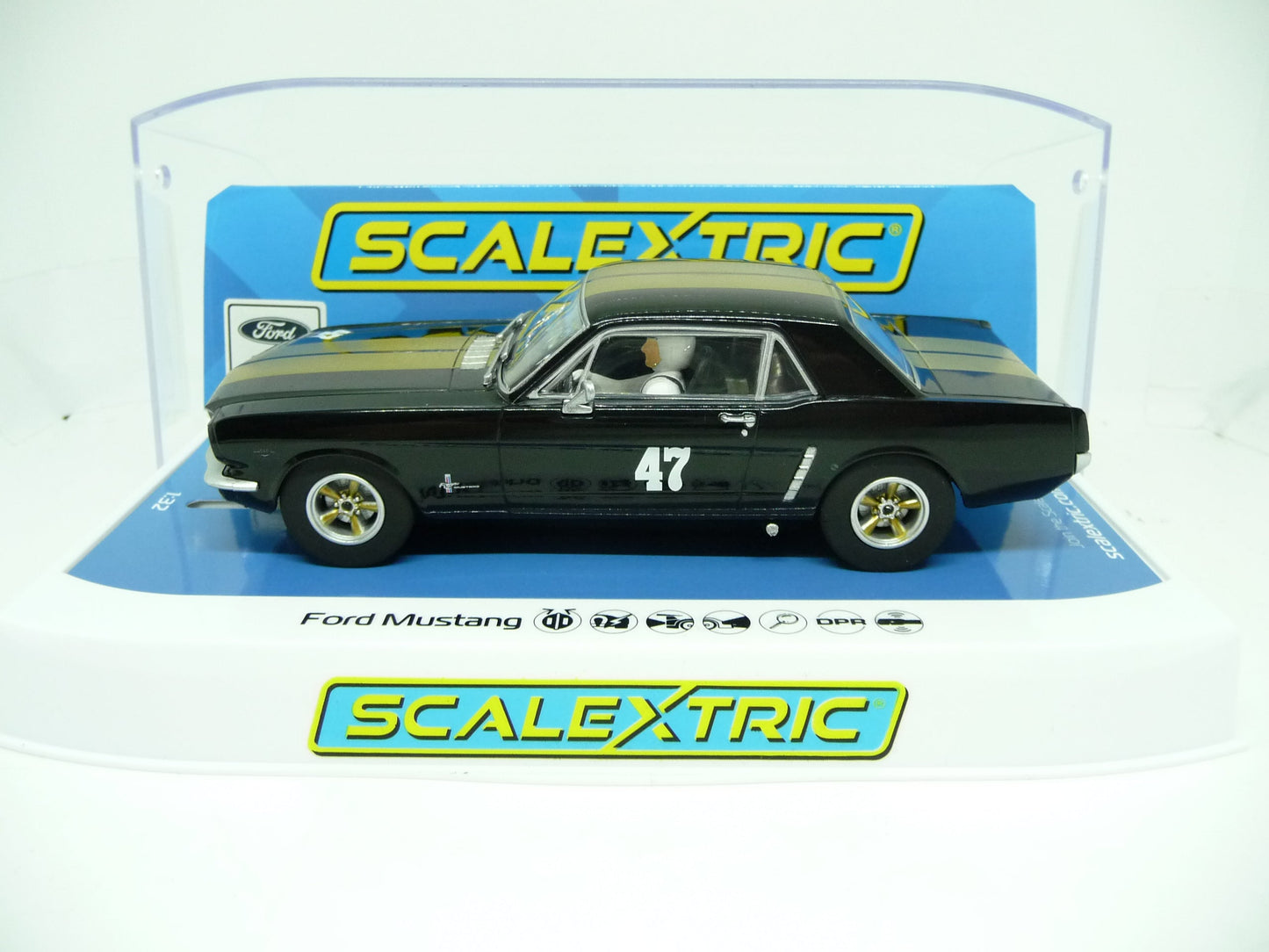 Scalextric - C4405 Ford Mustang Black Gold