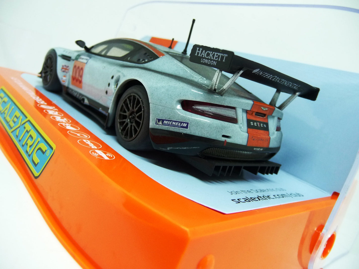 Scalextric C4316 Aston Martin DBR9 - Gulf Edition - Rofgo 'dirty Girl'