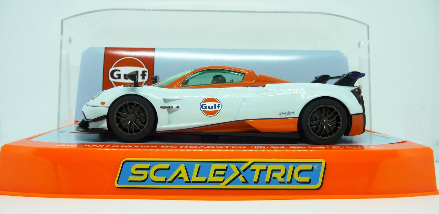 Scalextric C4335 Pagani Huayra Bc Roadster - Gulf Edition