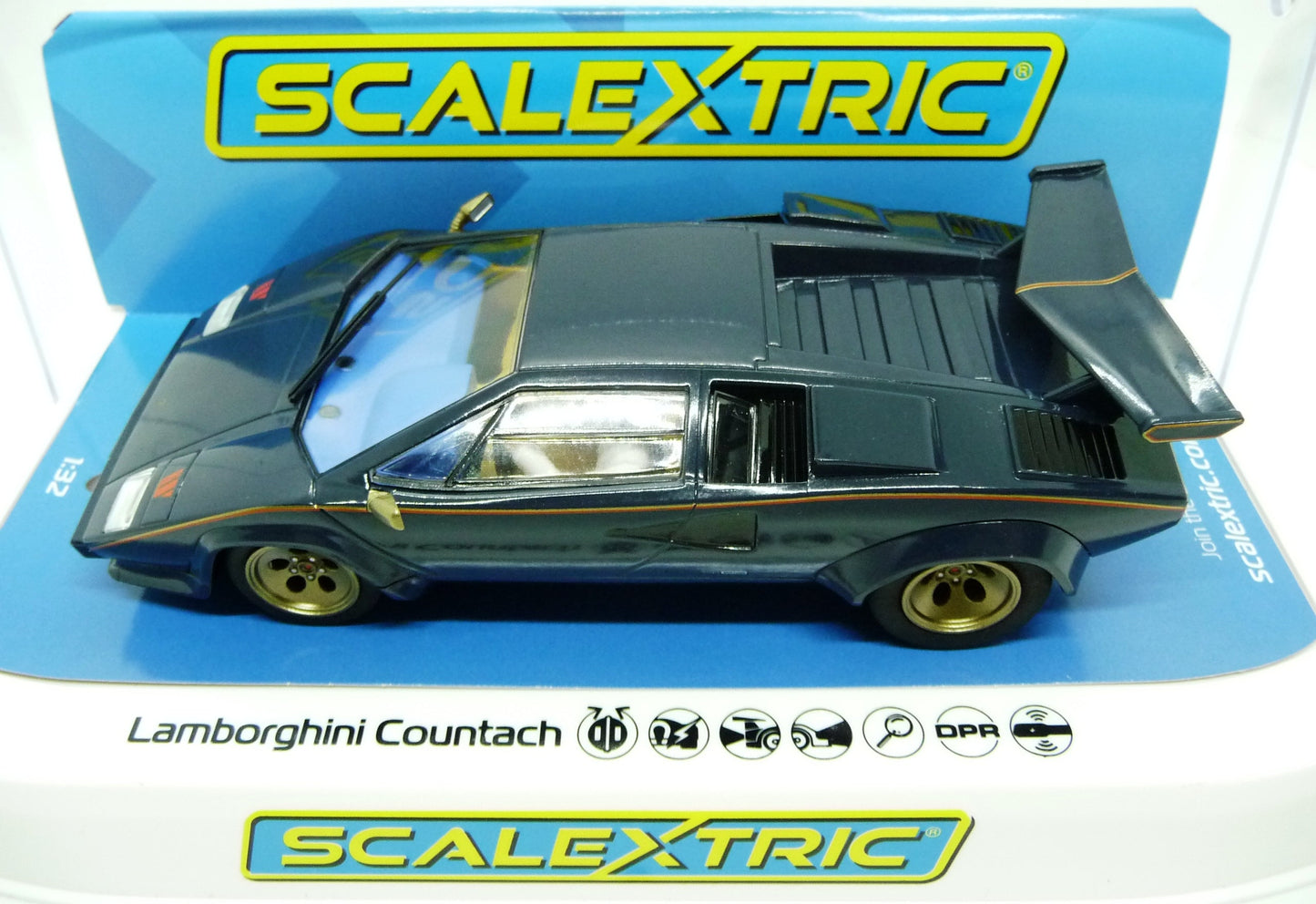 Scalextric C4411 Lamborghini Countach - Blue+ Gold