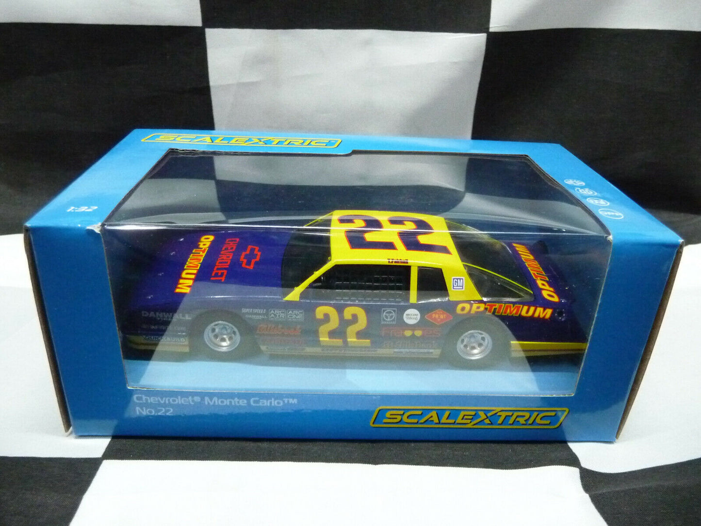 Scalextric C4038 1:32 Chevrolet Monte Carlo Creekside No22 slot car also suits Carrera