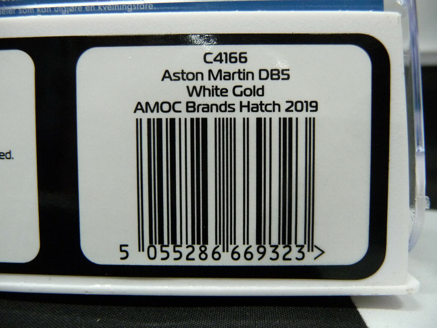 Scalextric C4166 1:32 Aston Martin DB5 White Gold Slot car