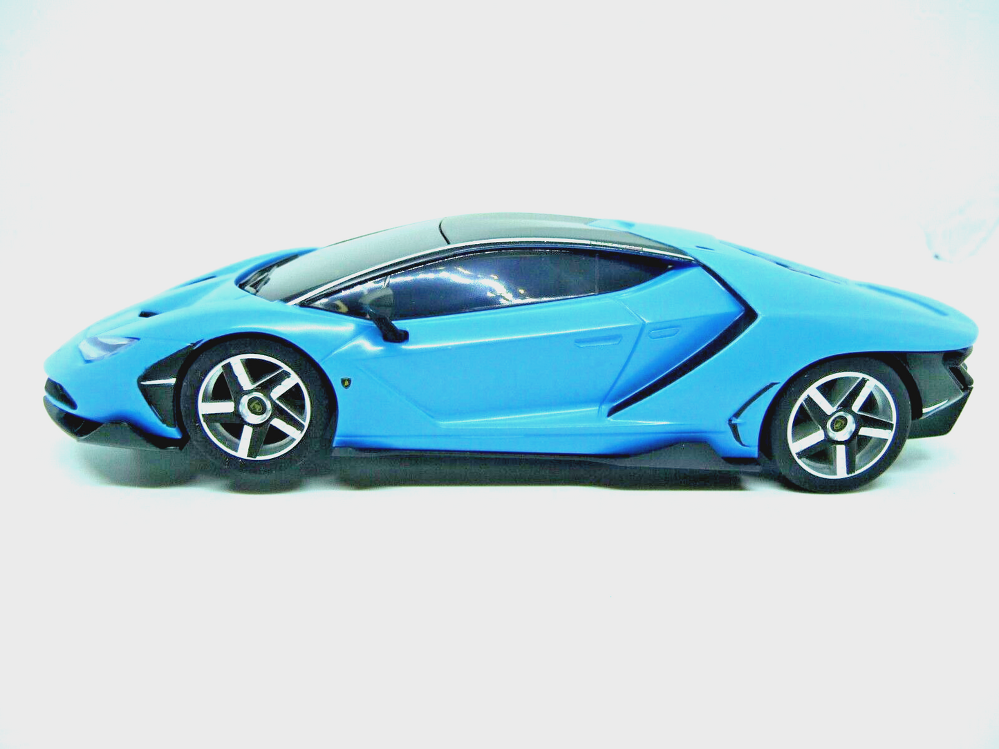 Scalextric C4312 1:32 Lamborghini Centenario BLUE Slot Car Suit Carrera