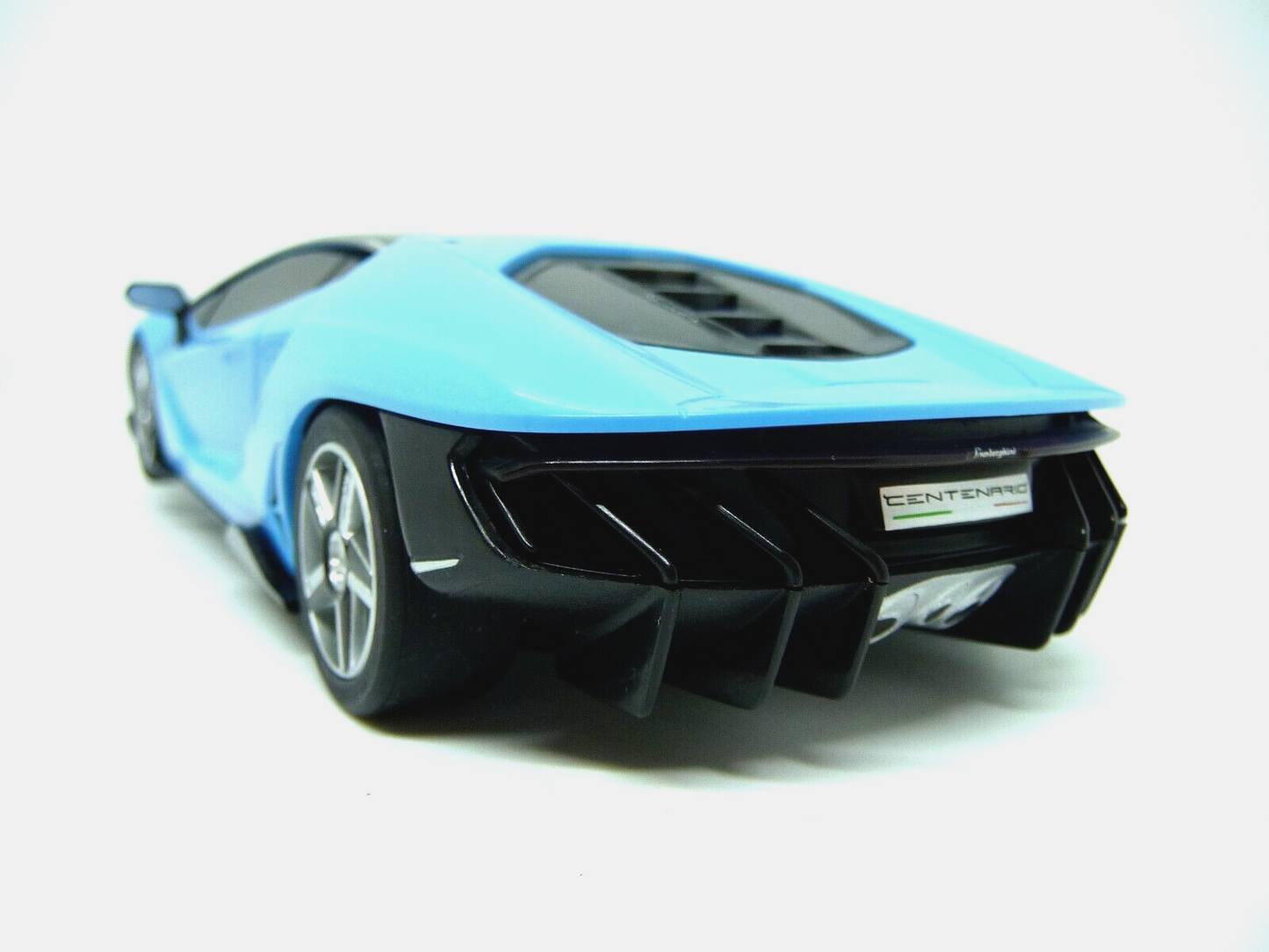 Scalextric C4312 1:32 Lamborghini Centenario BLUE Slot Car Suit Carrera