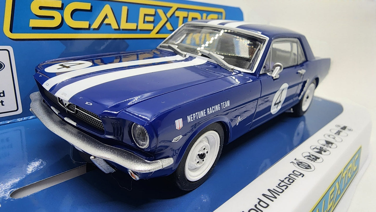 Scalextric C4458 Mustang Neptune Norm Beechey